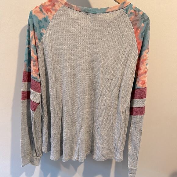 1.4.3. Story by Line Up Medium Pastel Abstract Animal Print Waffle Knit Top - Picture 7 of 8